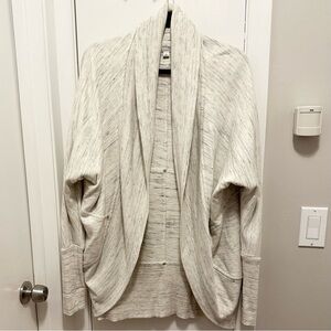Wilfred Aritzia Diderot Cocoon Sweatshirt Open Cardigan Women M beige space dye
